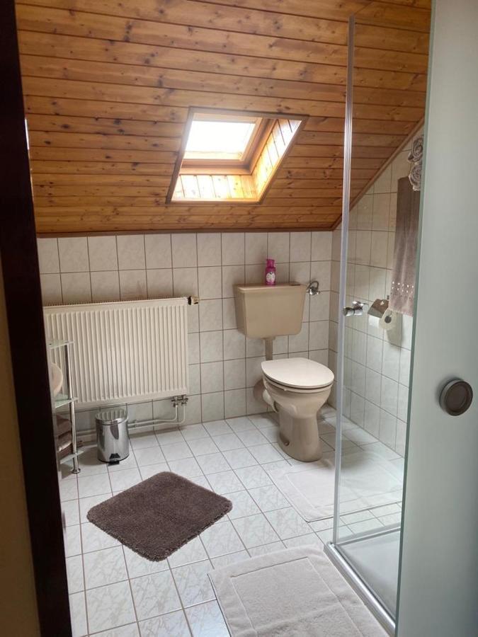 Haus Lindenhofer Lägenhet Emmersdorf an der Donau Rum bild